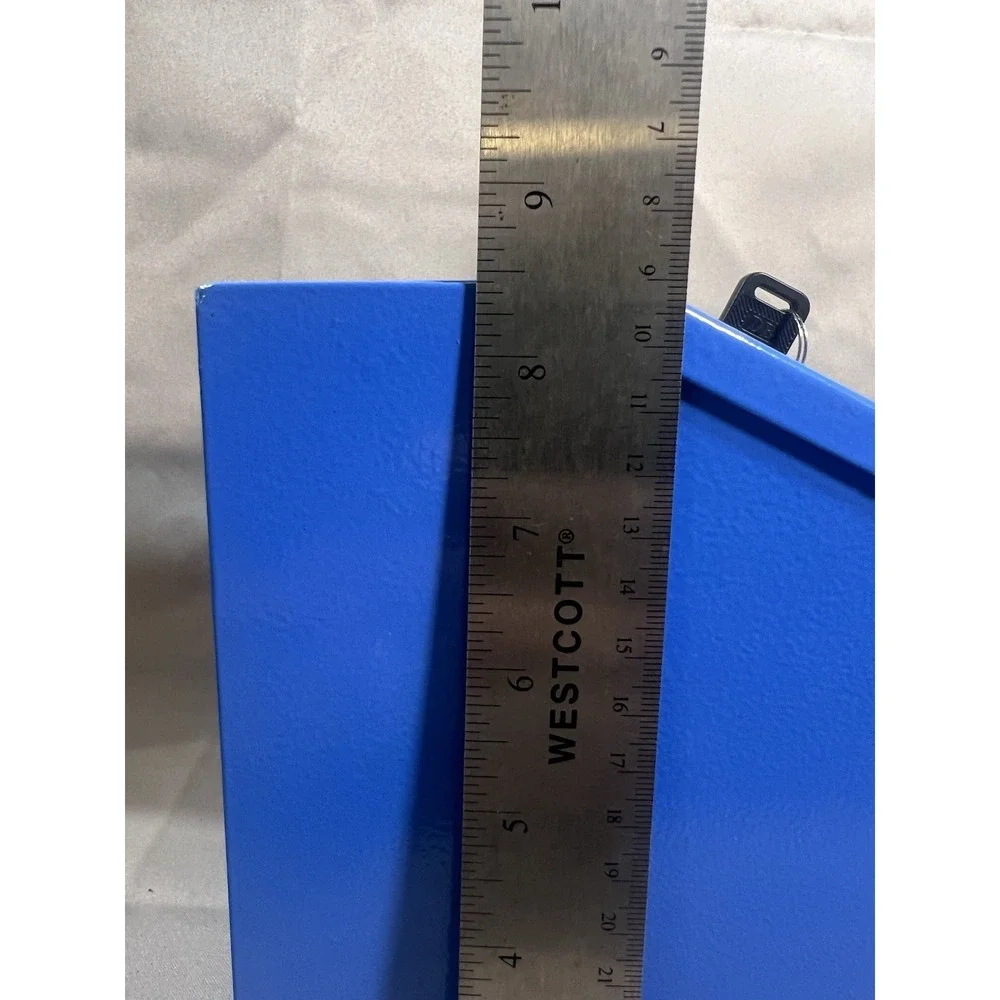 TIP/SUGGESTION/DONATION BOX W/KEY‎ WALL/COUNTER ATTACHMENT HOLES (2507)